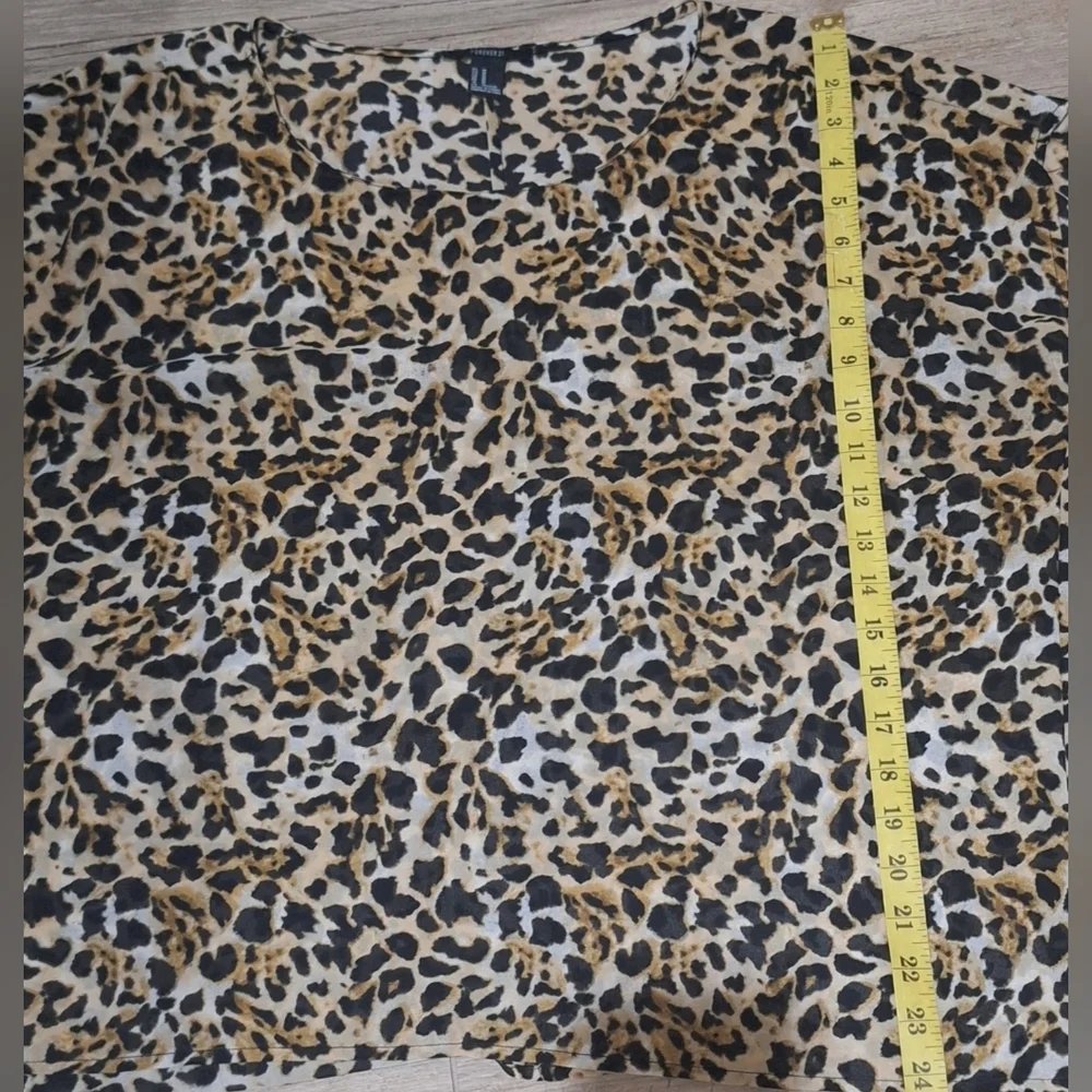 Forever 21 Chiffon Like Lightweight Loose Top szM #711